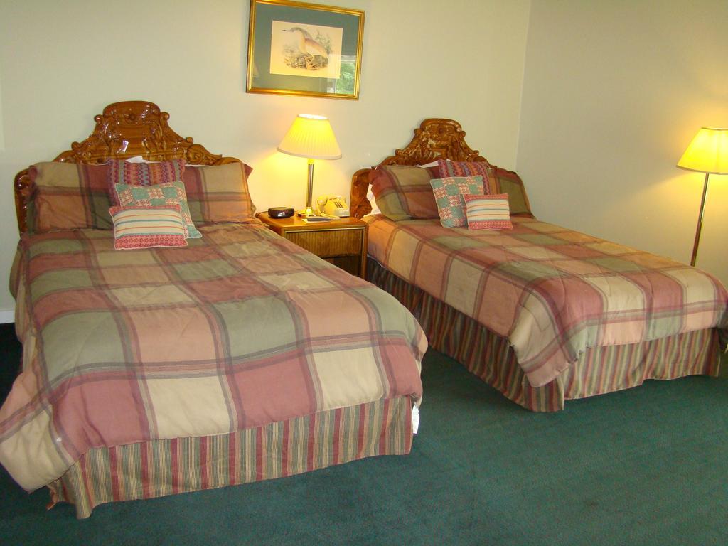 לדלו Happy Trails Motel חדר תמונה